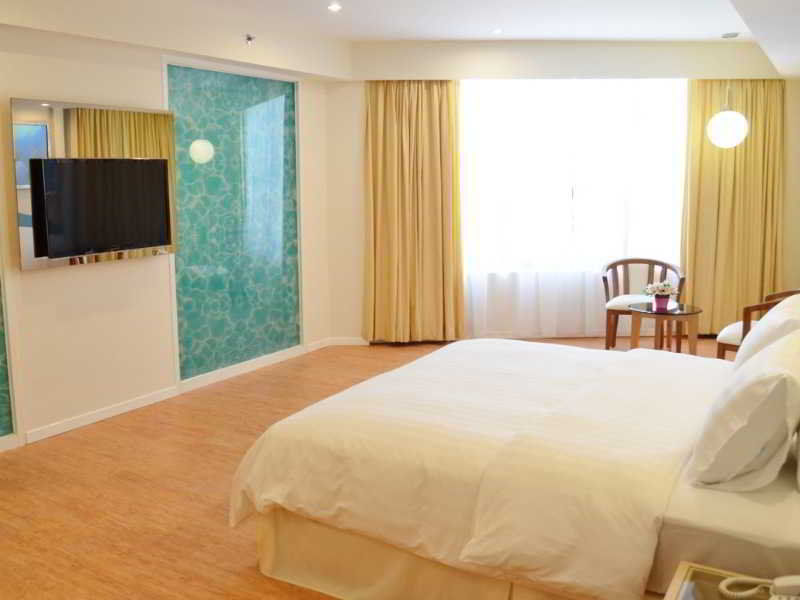 Oceania Hotel Kota Kinabalu Exterior photo