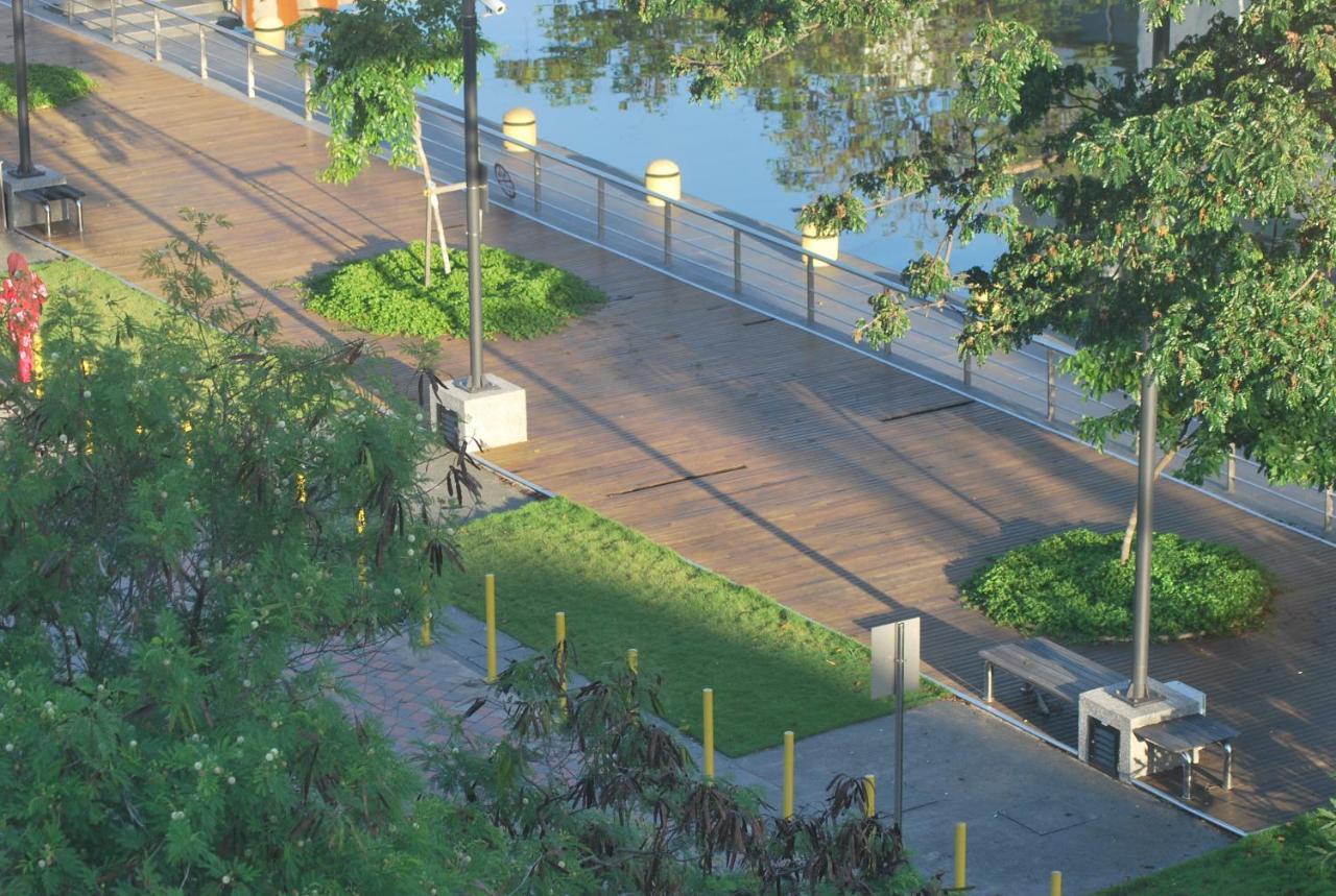 Oceania Hotel Kota Kinabalu Exterior photo